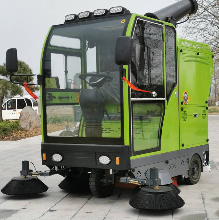 浦东道路清洁广泛应用电动环卫清扫车